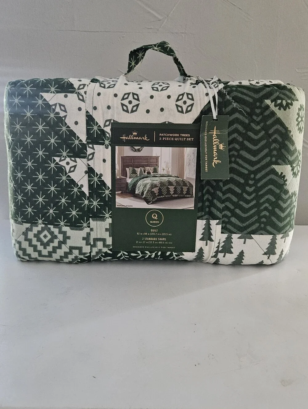 NWT Hallmark Patchwork Trees 3-Piece Flannel Quilt Set Holiday Green Queen